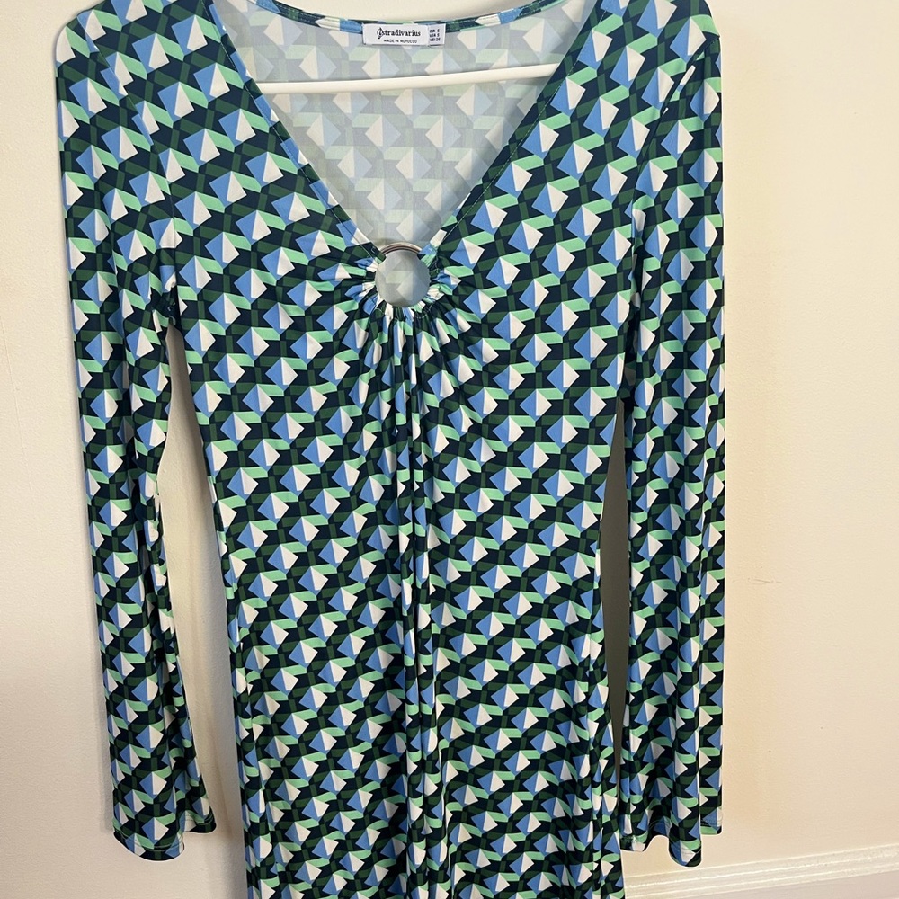 Stradivarius dress, worn once! Spanish brand, and very comfortable to wear